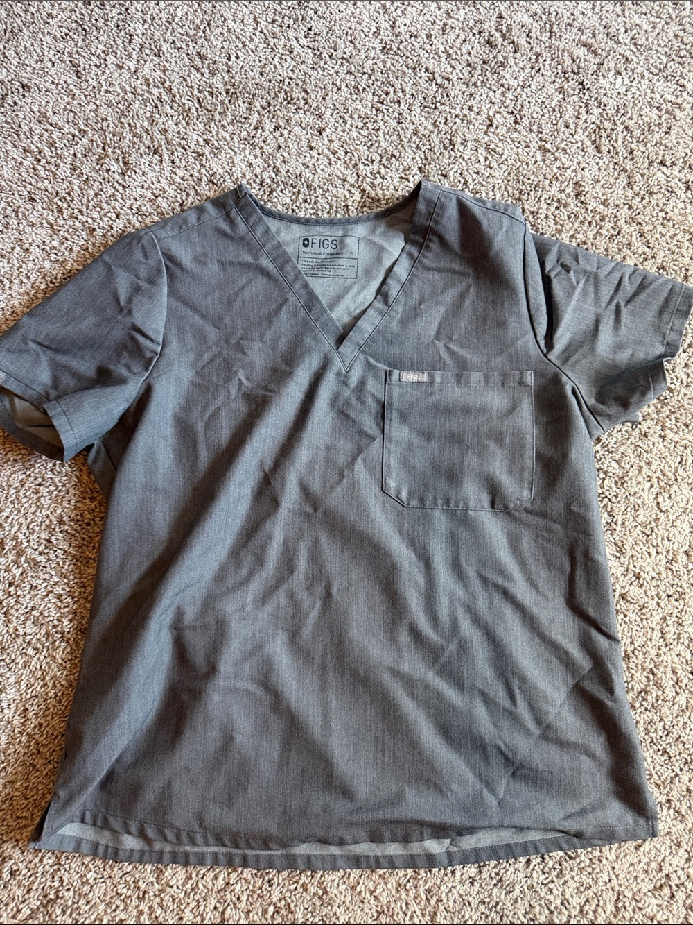 FIGS Short Sleeve V-Neck Scrub Top in Charcoal